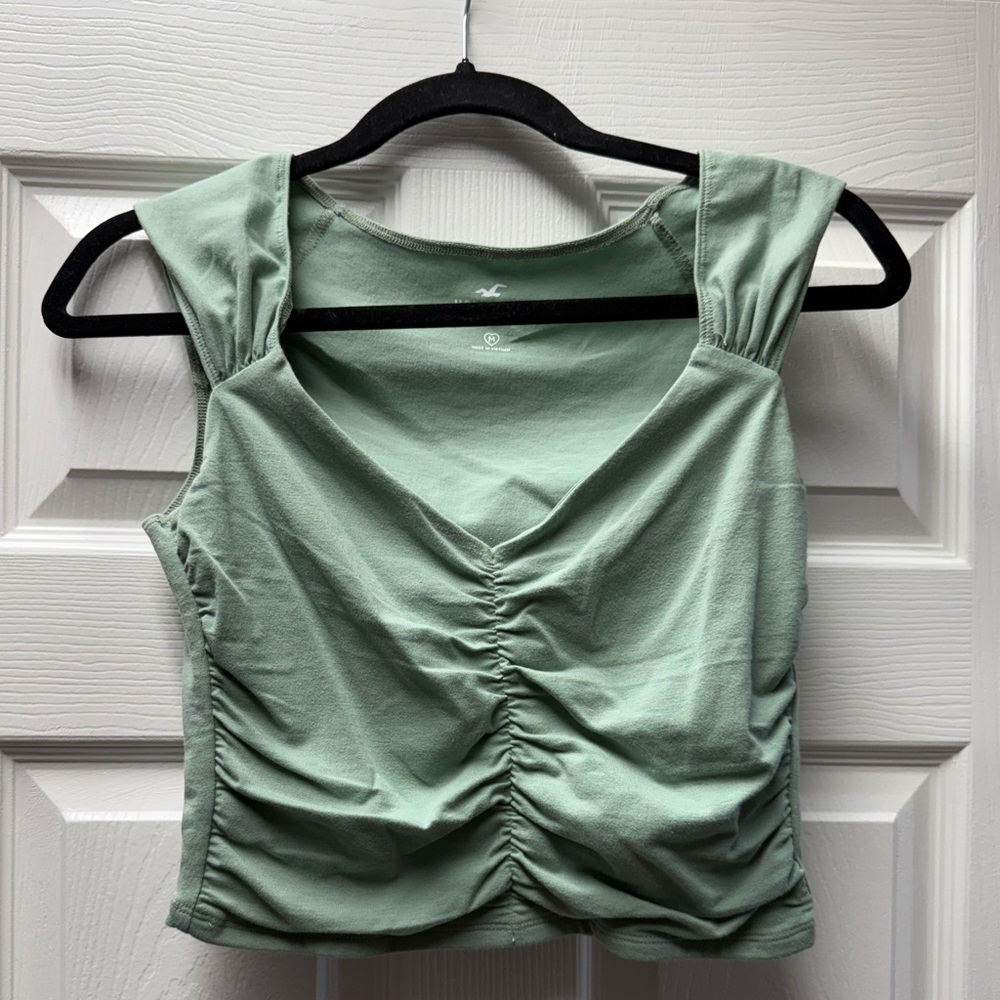 Hollister top